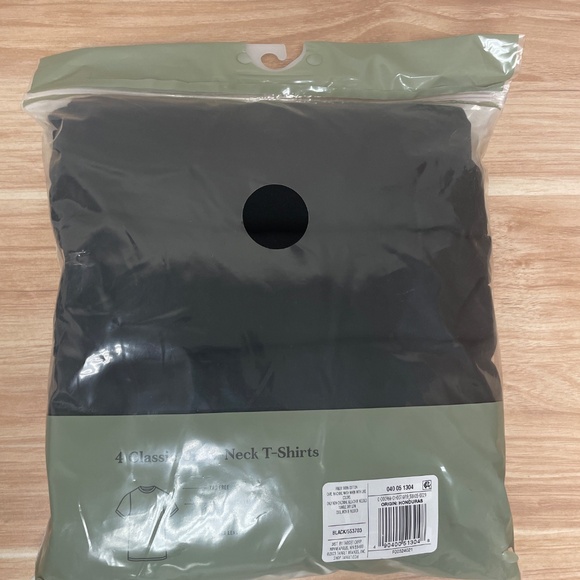 Goodfellow Black Classic Crew Neck T Shirts - Picture 2 of 2